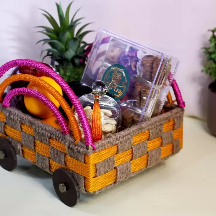 ROYAL DELIGHT FRUIT & DRY FRUIT HAMPER