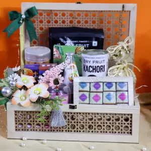 GOLDEN GRANDEUR CHEST