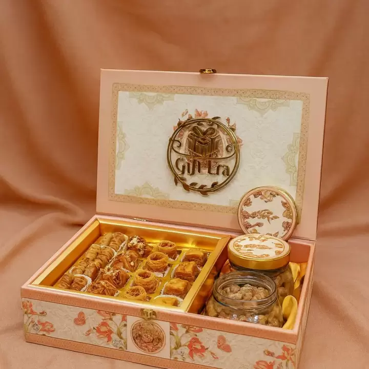 PEACH ROYALE BOX